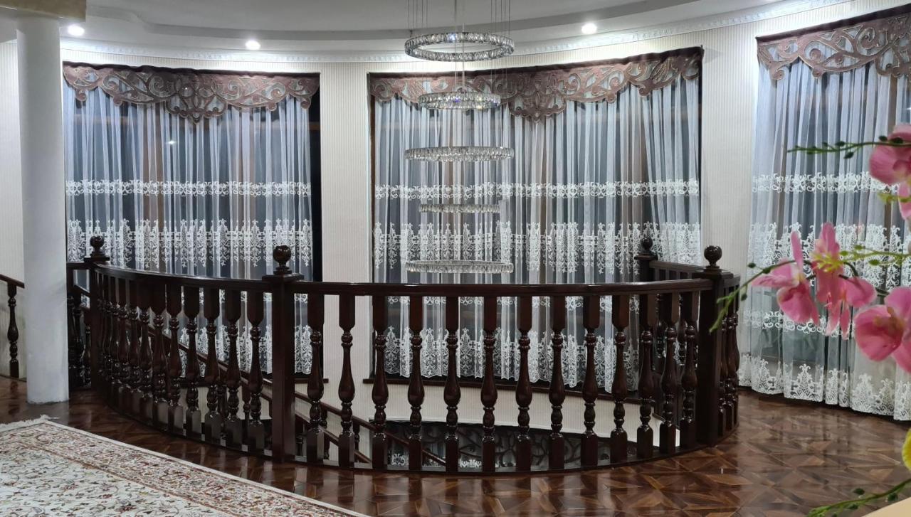 A Pousada Sultan Saray Osh Exterior foto