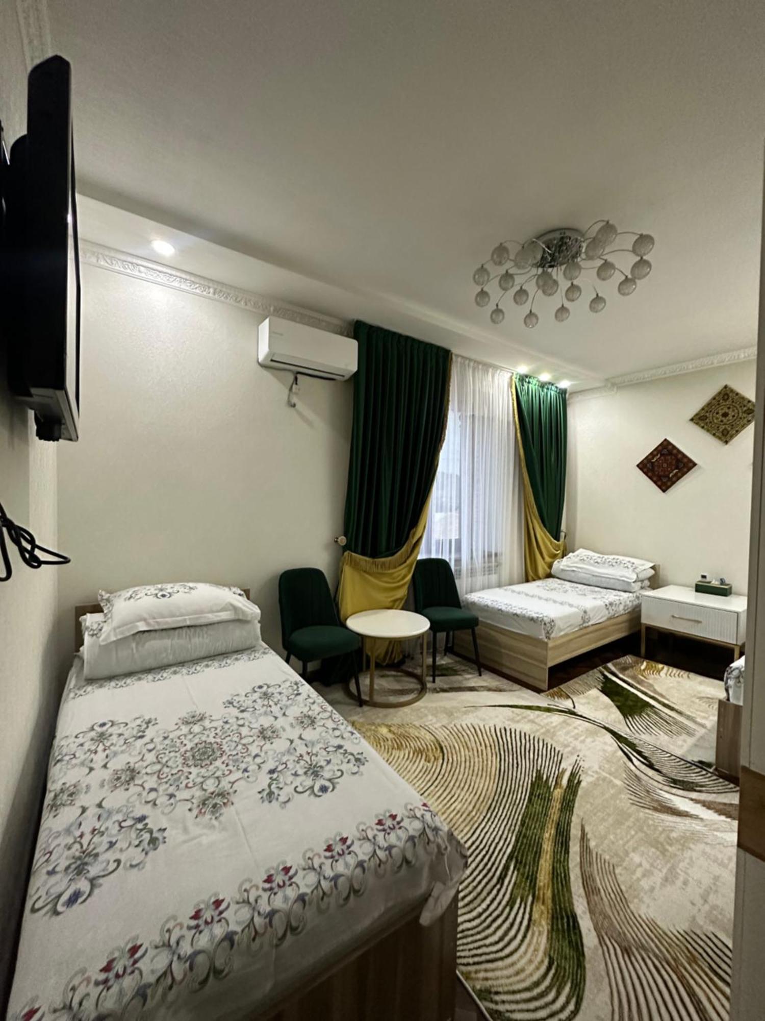 A Pousada Sultan Saray Osh Exterior foto