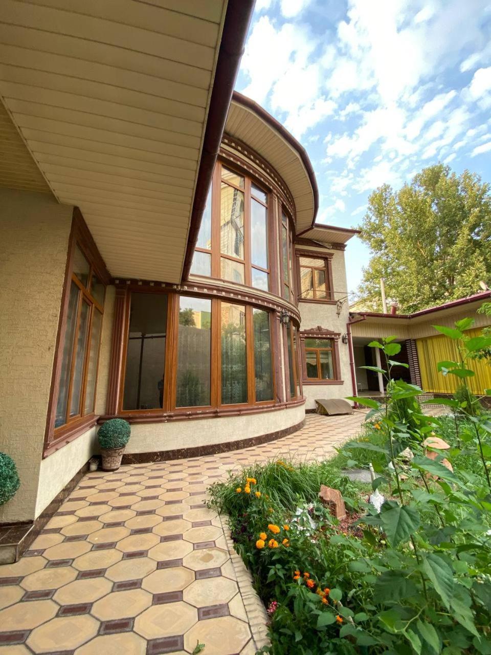 A Pousada Sultan Saray Osh Exterior foto