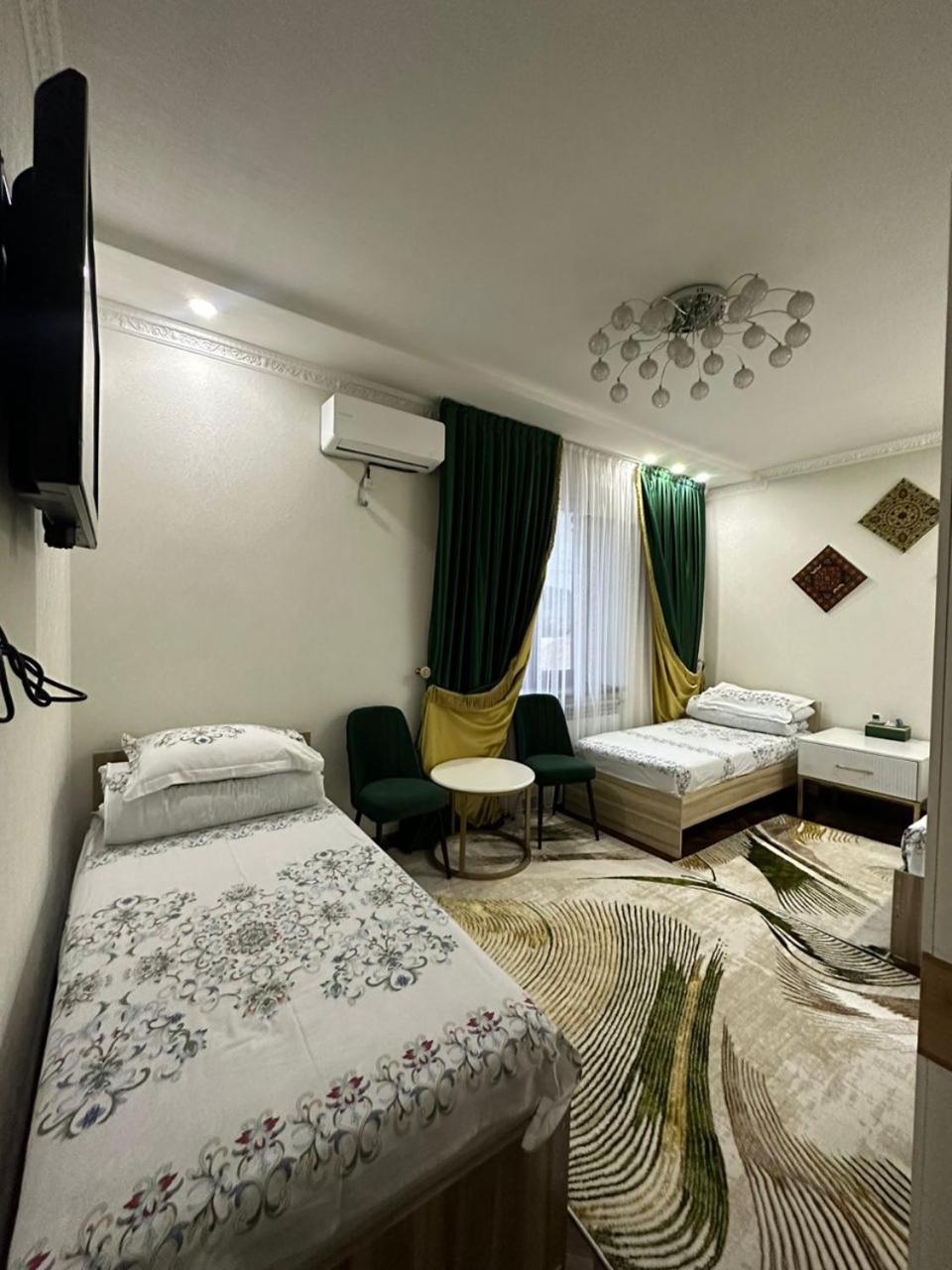 A Pousada Sultan Saray Osh Exterior foto
