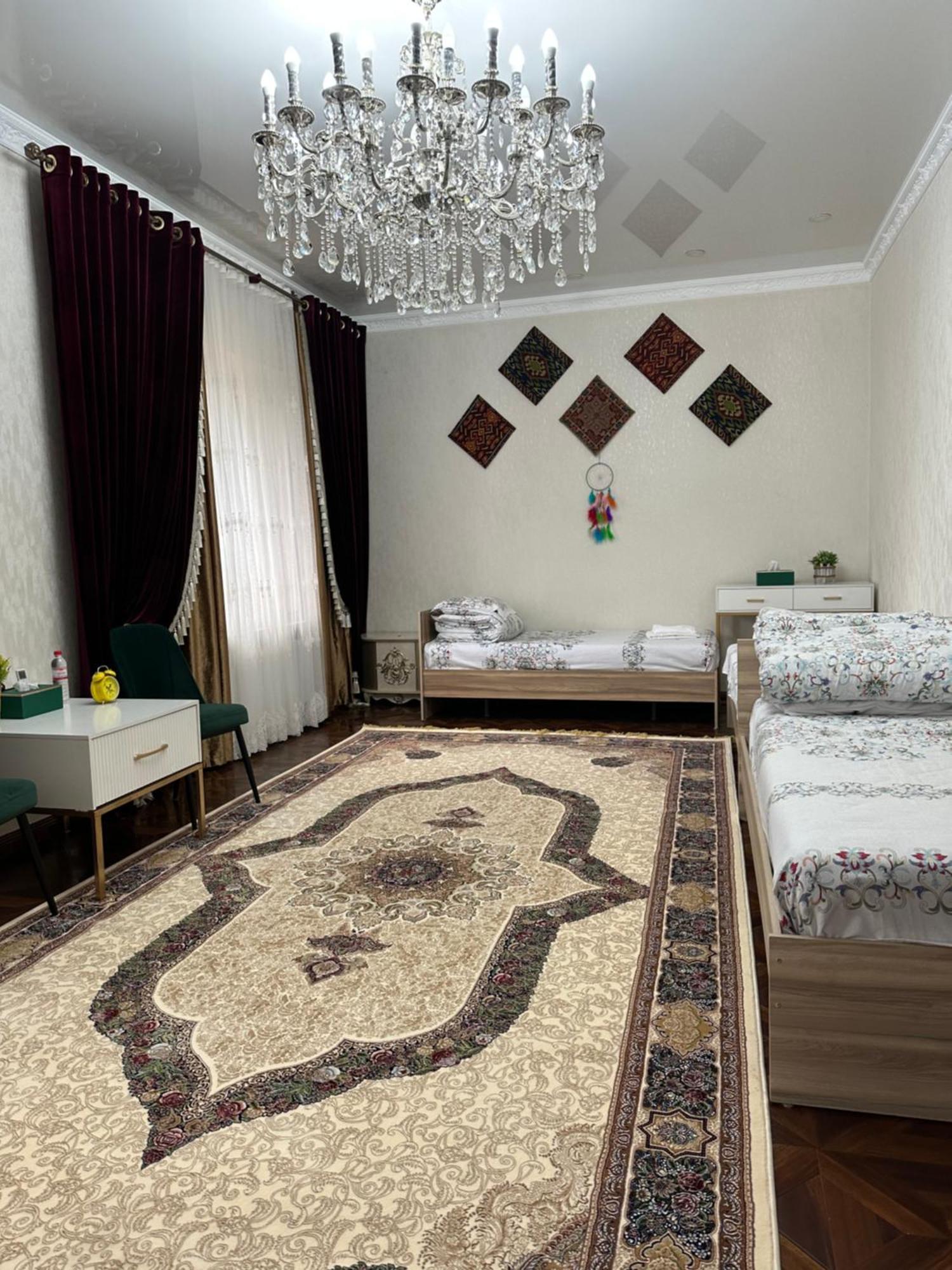A Pousada Sultan Saray Osh Exterior foto