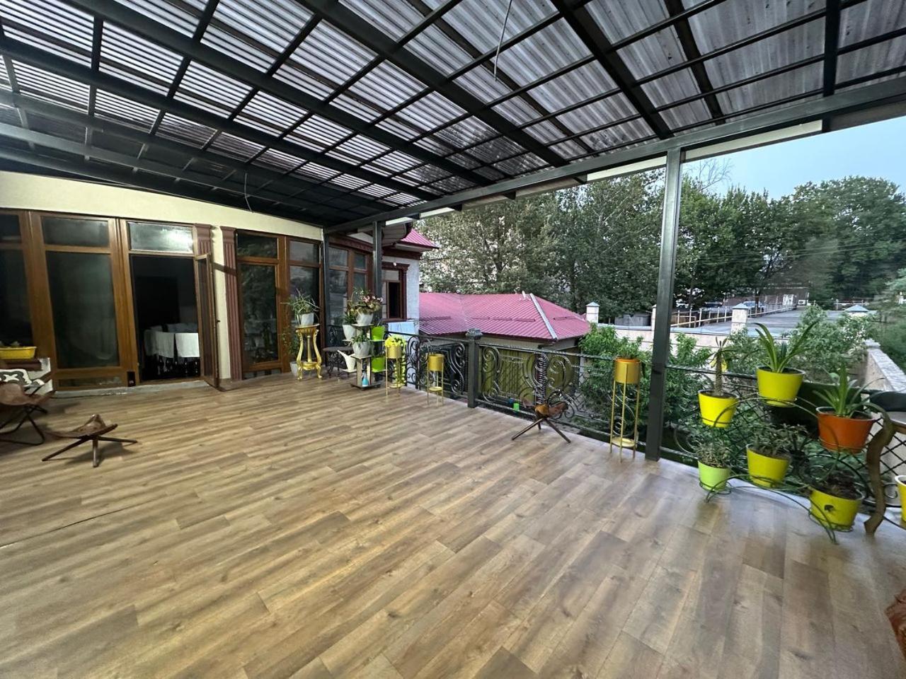 A Pousada Sultan Saray Osh Exterior foto
